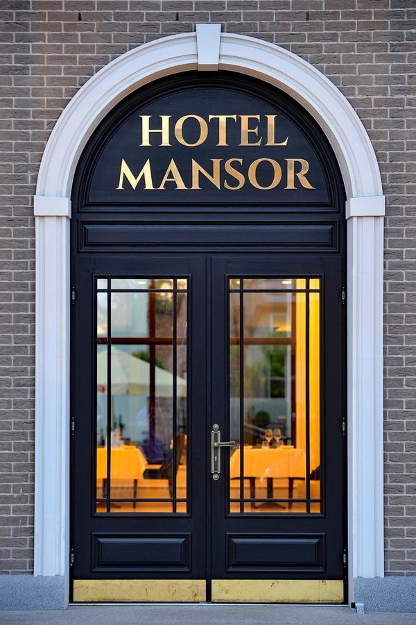 Hotel Mansor Зобки Екстериор снимка